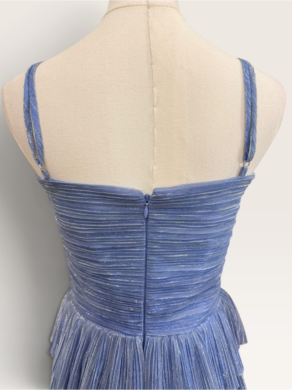 Gianni Bini Grace Metallic Plisse Sweetheart Neck Cut-Out Tiered Dress Chambray - Picture 10 of 14